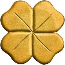 Золотой клевер – символ удачи и везения во всем.